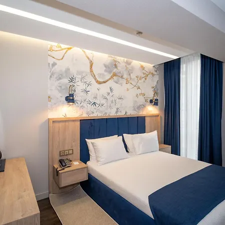 Otel Querencia 3*