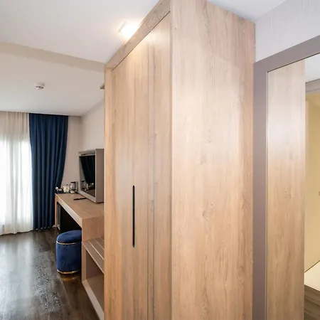 Hotel Querencia 3*